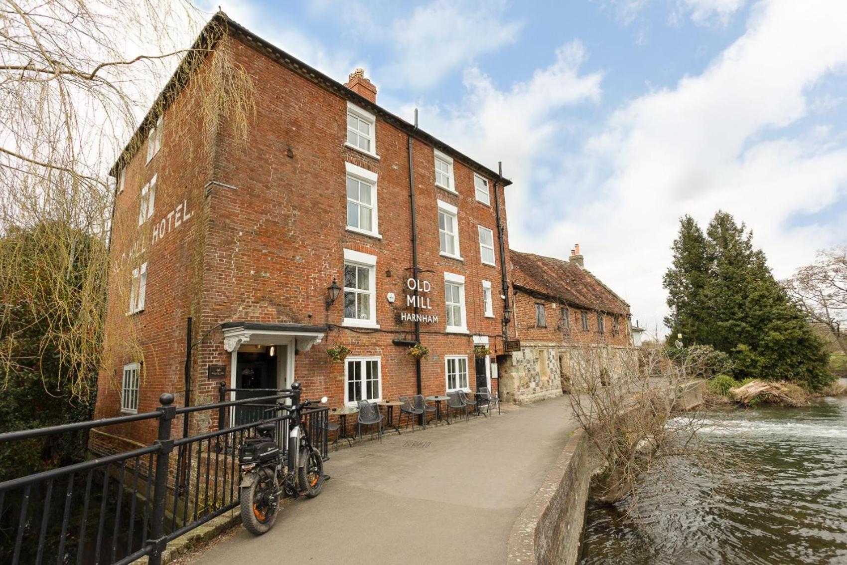 Old Mill Hotel Salisbury Eksteriør bilde